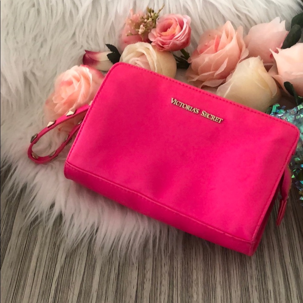 2/$10 Victoria Secret wristlet